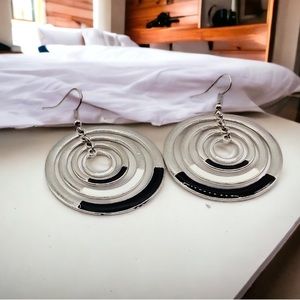 Avenue Black & Silver hoops